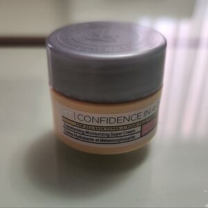 2/$15✨️IT Cosmetics Cream✨️